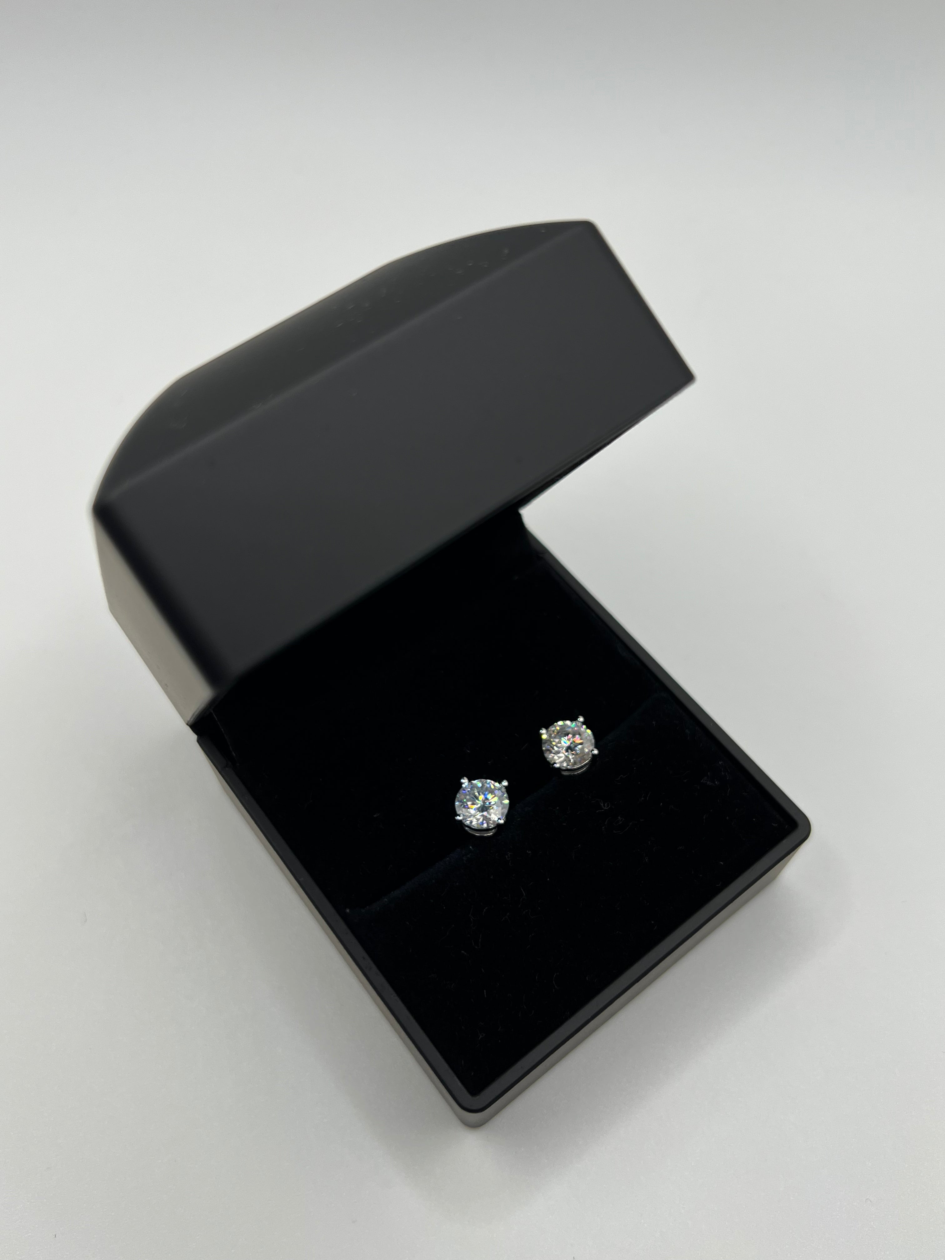 925 Sterling Silver VVS Moissanite Diamond Studs